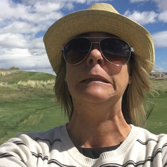 Meet your Posher, Brooke - Picture 1 of 1